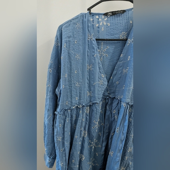 ZARA Eyelet Dress - Picture 4 of 6